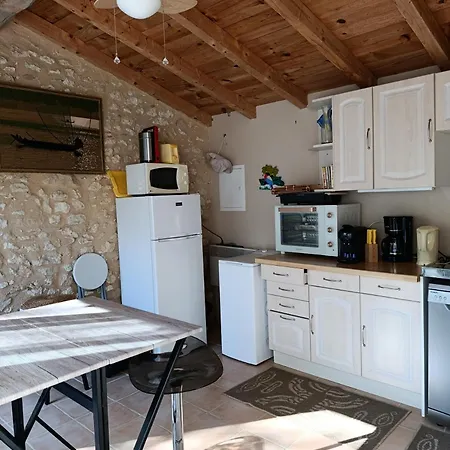 Oda ve Kahvaltı Castel Mazars 3*